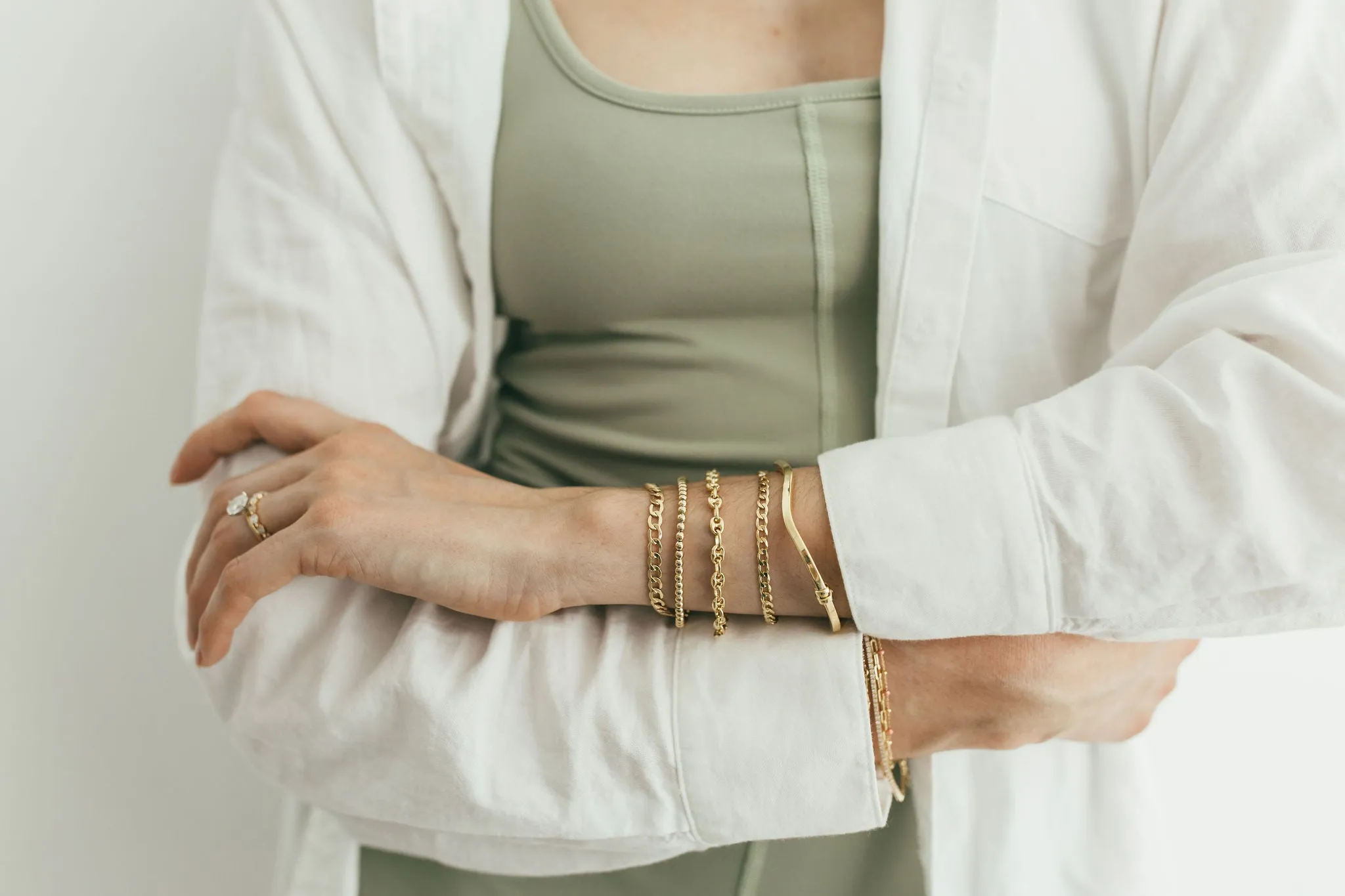 10K Gold Wavy Bangle